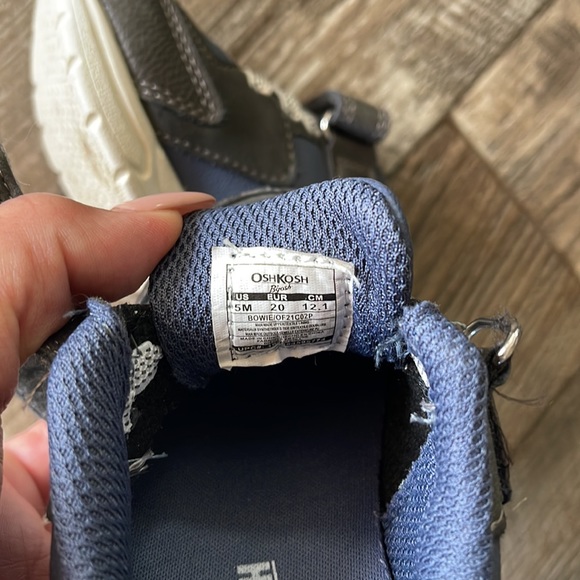 OshKosh B'Gosh Unisex-Child Bowie Sneaker, 5M - Picture 9 of 9